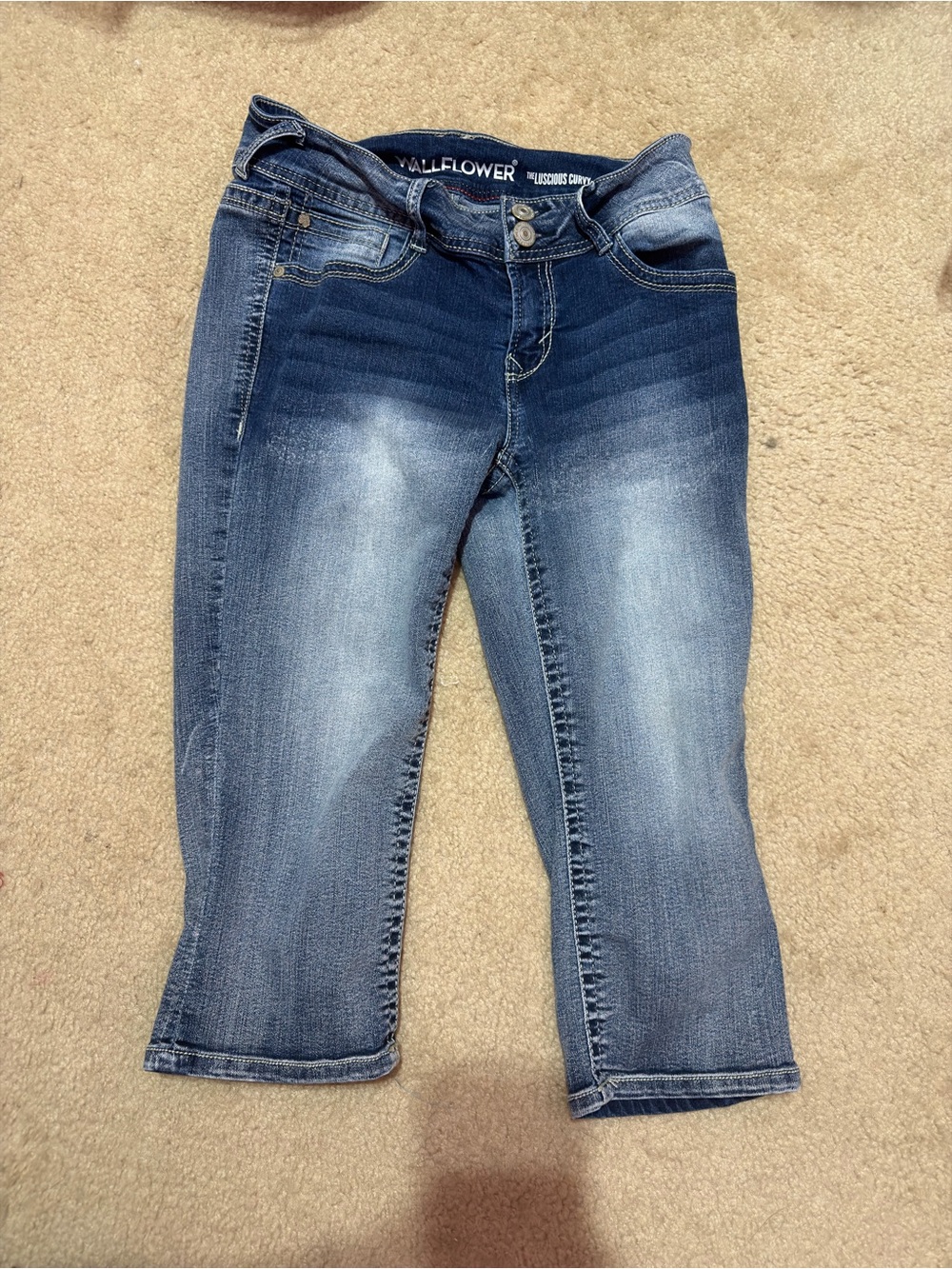Size 5 Wallflower Capri